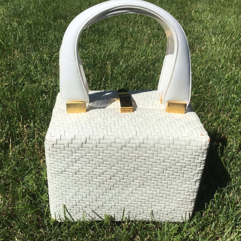 Vintage Koret White Wicker\Basket Purse - Picture 2 of 11